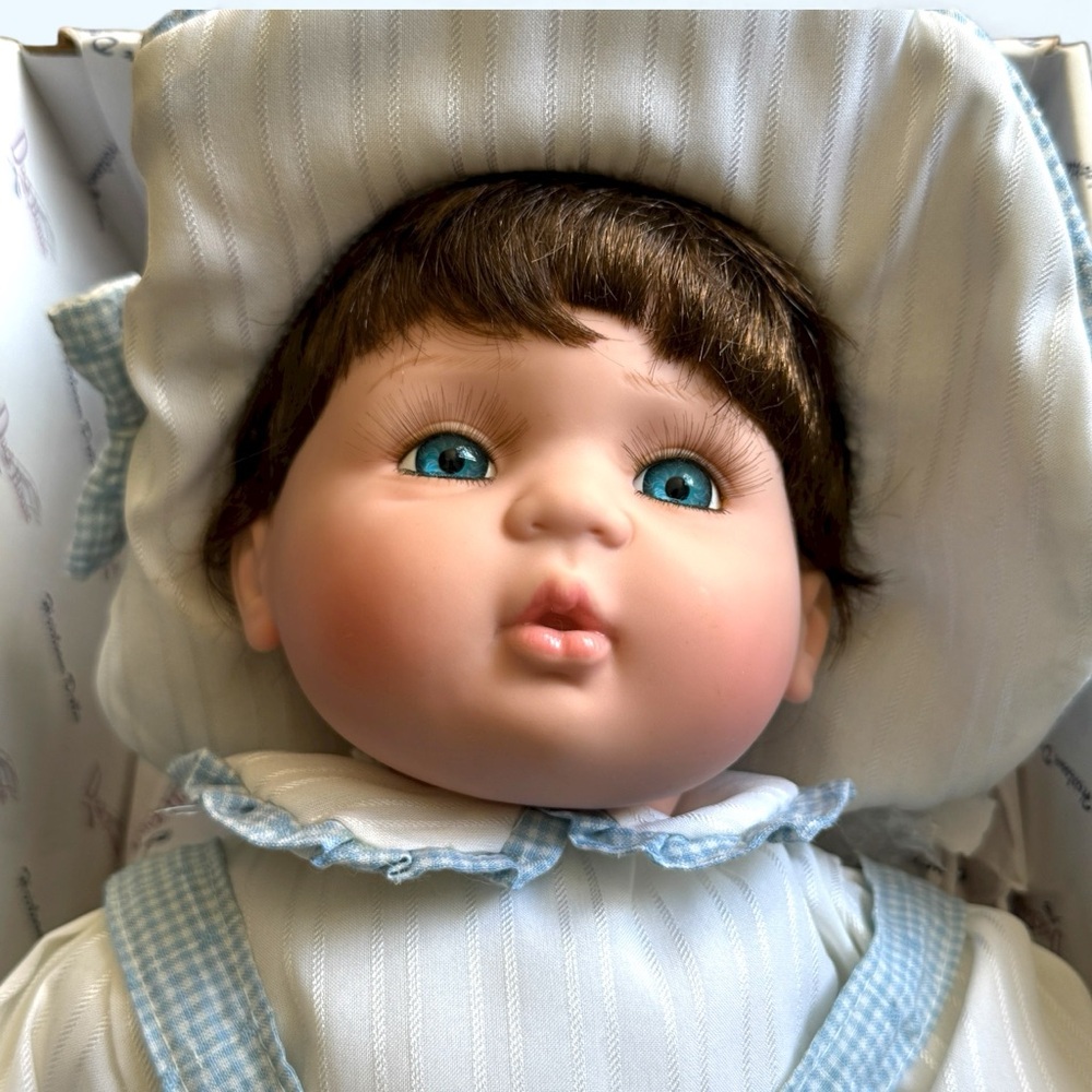 DUCK HOUSE Heirloom Dolls Spencer Doll 0971/5000 Baby Doll with Bonnet NIB